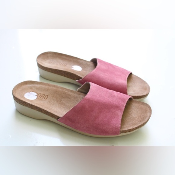 Munro Laya Slide Sandals - Picture 6 of 11